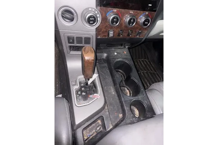 $19141 : Toyota Tundra 2012 4x4 Limit image 8