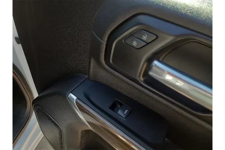 $33637 : Chevrolet Silverado 2500HD 2 image 10