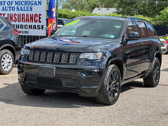 $18999 : 2017 Grand Cherokee image 2