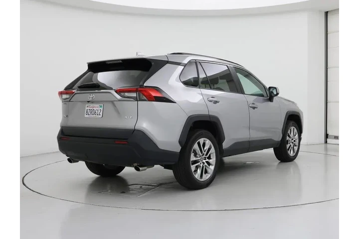 $31998 : Toyota RAV4 2022 XLE Premium image 8