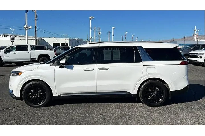 $36984 : Kia Carnival 2023 SX Prestig image 8