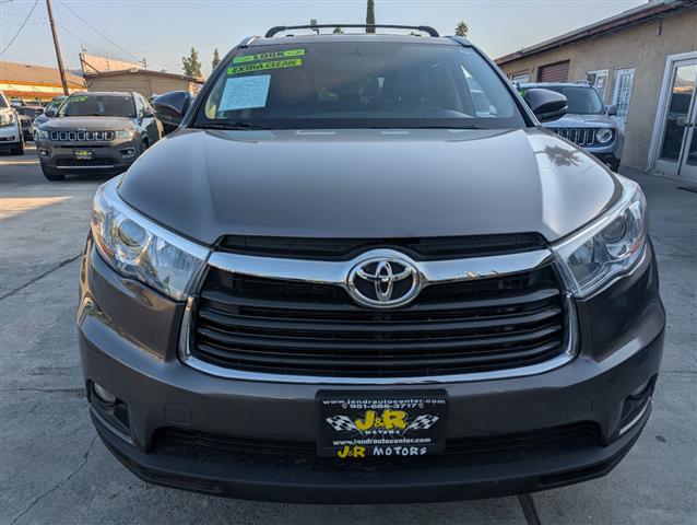 $17995 : 2015 Highlander XLE FWD V6 image 2