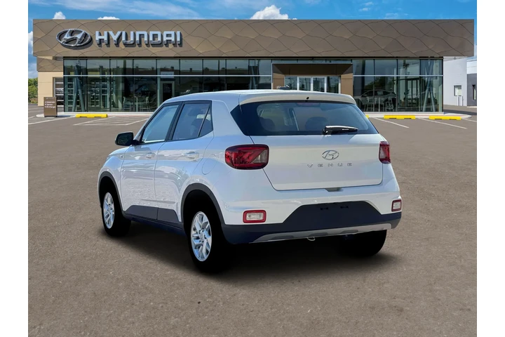 $20995 : Hyundai VENUE 2026 SE 4dr Cr image 5