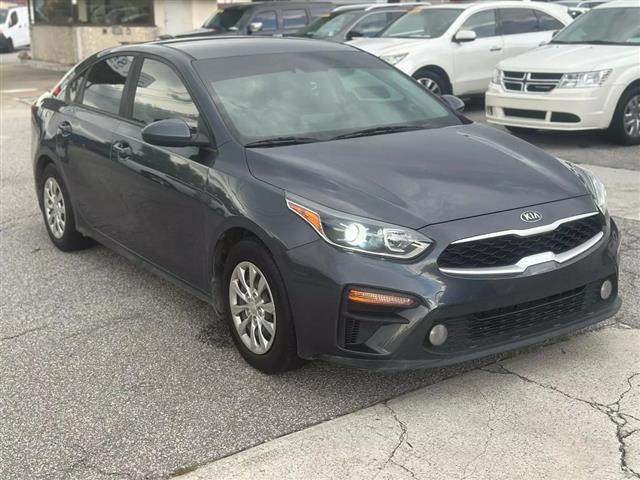 $13990 : 2020 KIA FORTE image 9