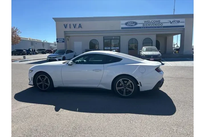 $29991 : Ford Mustang 2024 EcoBoost 2 image 8