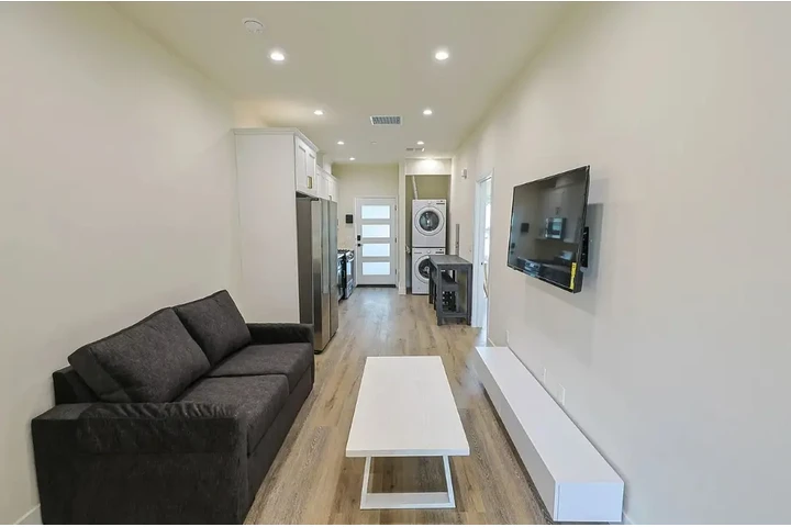 $1100 : Apartamento disponible image 3