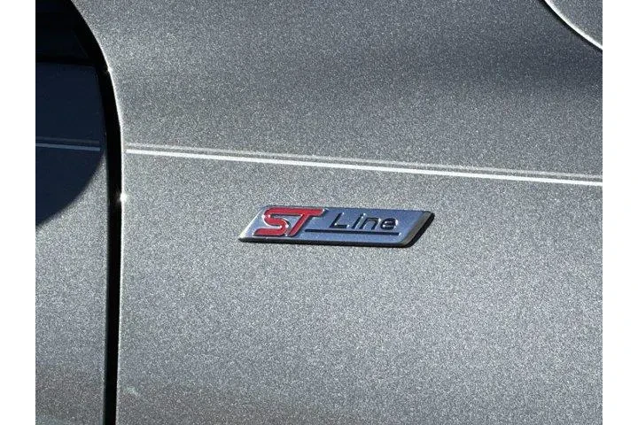 $25529 : Ford Escape 2025 ST-Line 4dr image 4