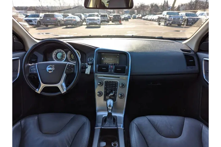 $7985 : 2013 XC60 T6 image 3