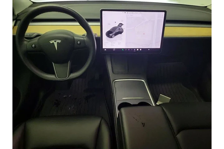 $37998 : Tesla Model Y 2024 AWD Long image 9