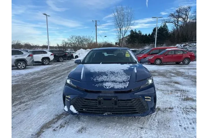 $30995 : Toyota Camry 2026 AWD LE 4dr image 5