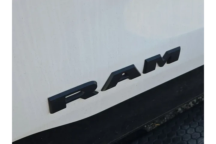 $29687 : Ram 1500 2019 4x4 Rebel 4dr image 9