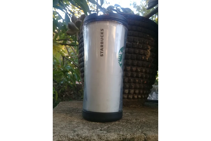 $4000 : Vaso térmico de Starbucks image 2