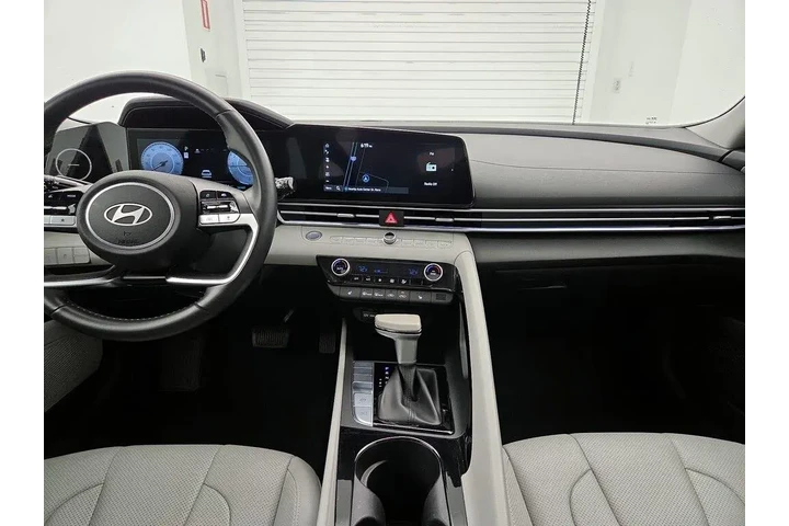 $21998 : Hyundai ELANTRA 2025 Limited image 9