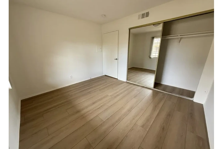 $1500 : MODERNO APTO DE 2 HABITACIONES image 5