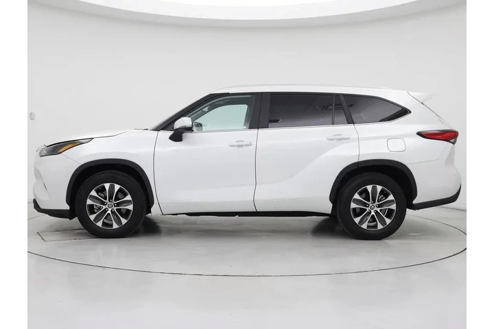 $35998 : Toyota Highlander 2023 XLE 4 image 3