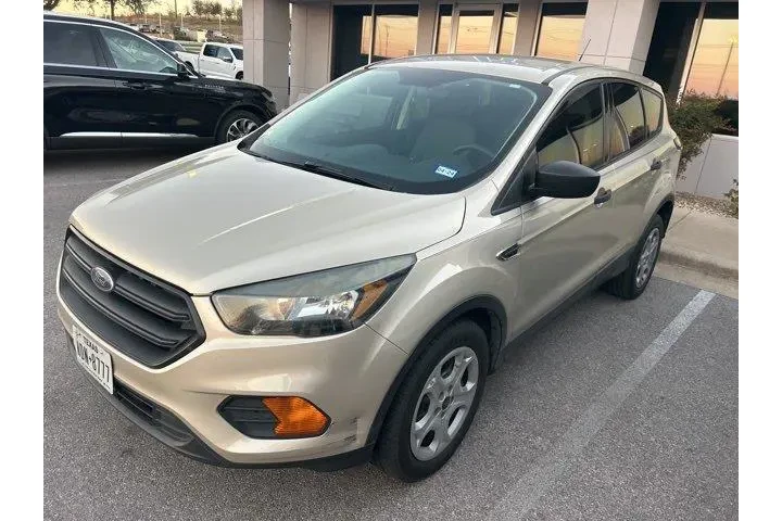 $8995 : Ford Escape 2018 S 4dr SUV image 3