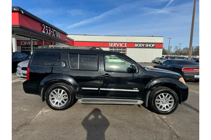 $3980 : 2008 Pathfinder 4WD 4dr V8 LE image 1