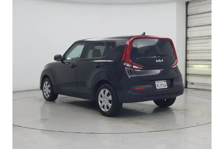 $16998 : Kia Soul 2022 LX 4dr Crossov image 2