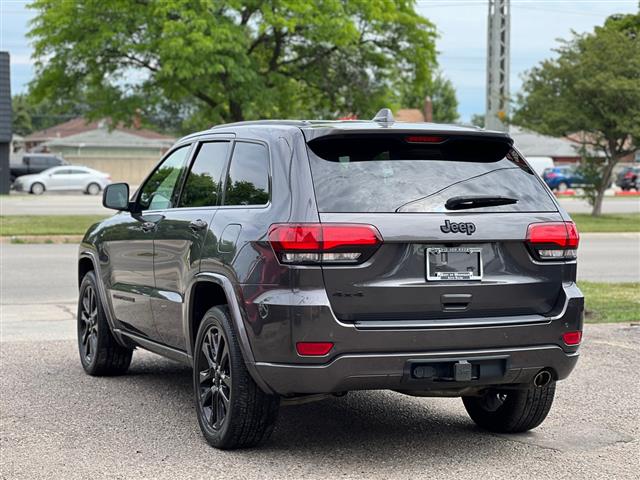 $17999 : 2017 Grand Cherokee image 8