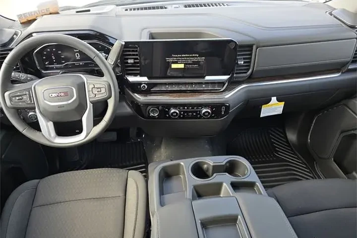 $58090 : 2024 GMC Sierra 1500 Elevation image 10