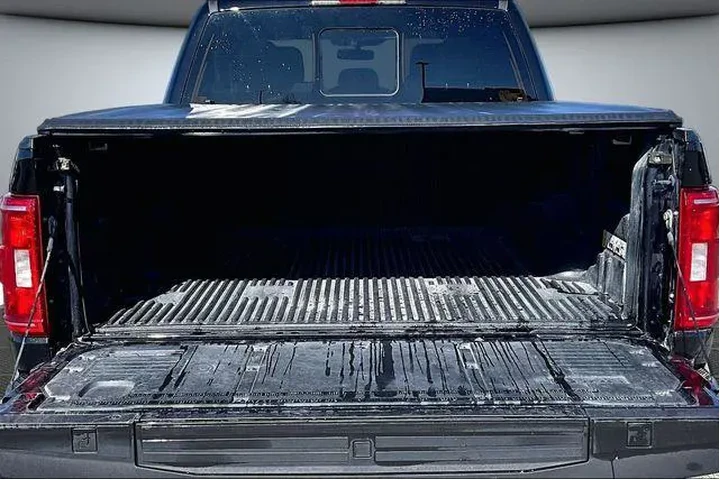 $40000 : Ford F-150 2023 4x4 XLT 4dr image 7