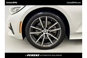 $20495 : BMW 3 Series 2019 330i 4dr S thumbnail