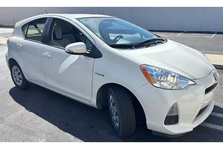 $14800 : Toyota Prius c 2014 One 4dr image 2