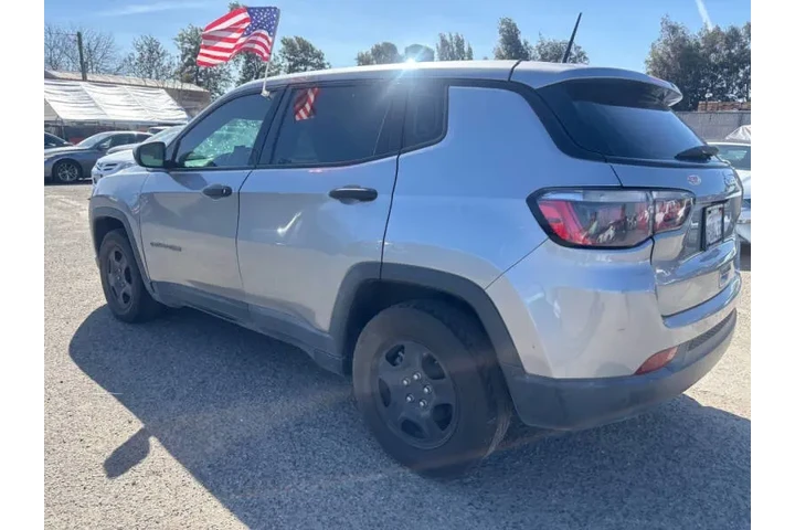 $11949 : 2018 Compass Sport image 7