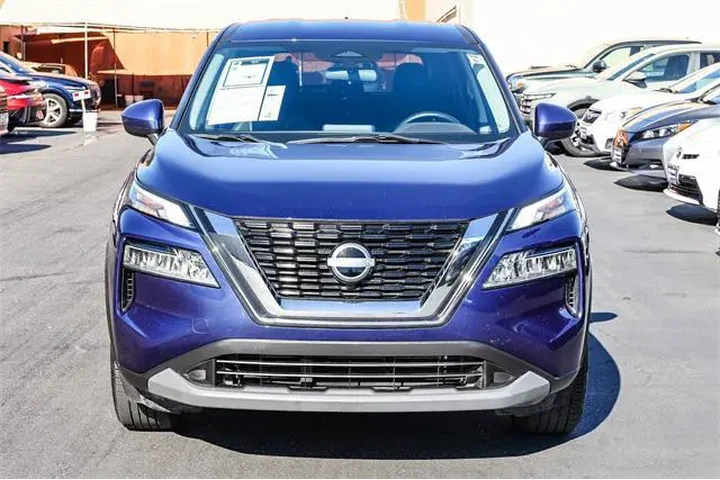 $17298 : Nissan Rogue 2023 SV 4dr Cro image 2