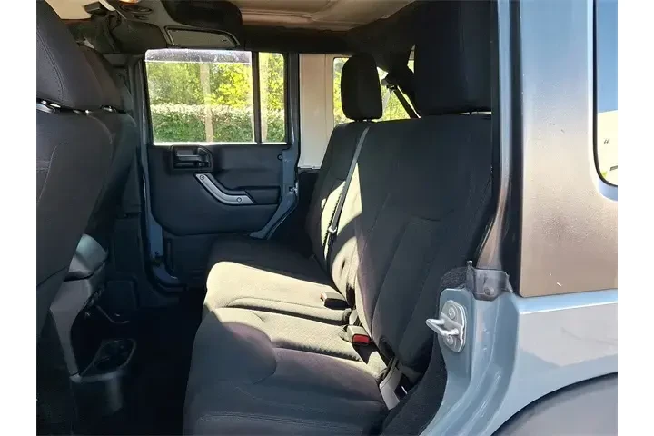 $8800 : Jeep Wrangler Unlimited 2015 image 10