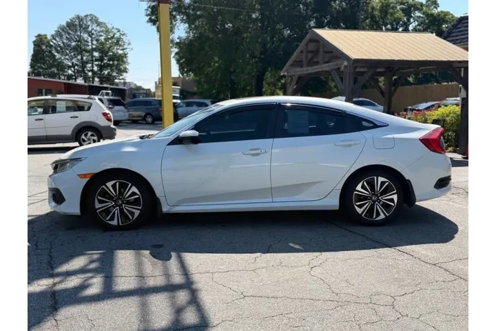 2018 Civic EX-T image 4