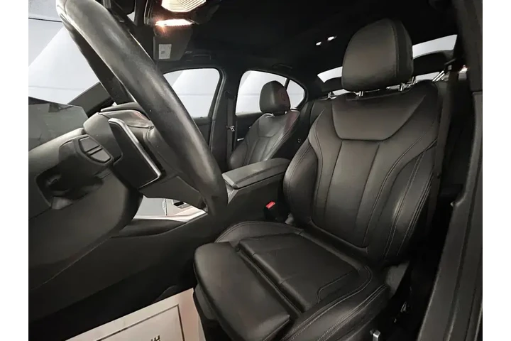 $32791 : BMW 3 Series 2024 AWD 330i x image 8