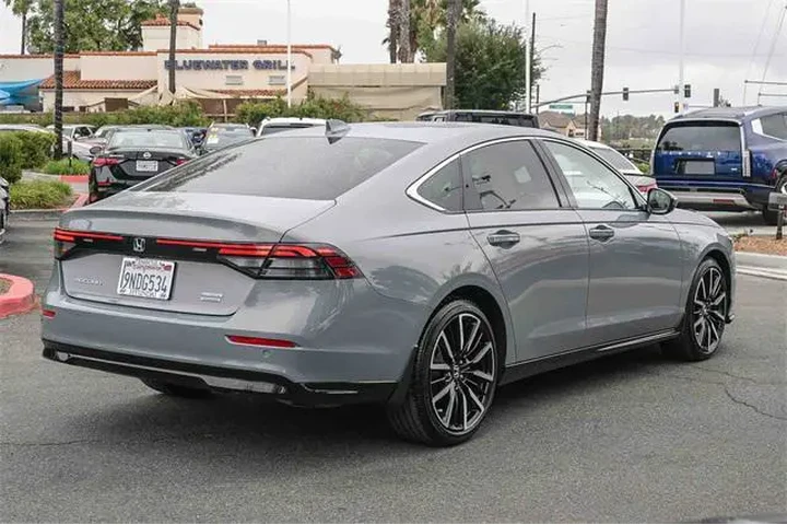 $29000 : Honda Accord Hybrid 2024 Tou image 4