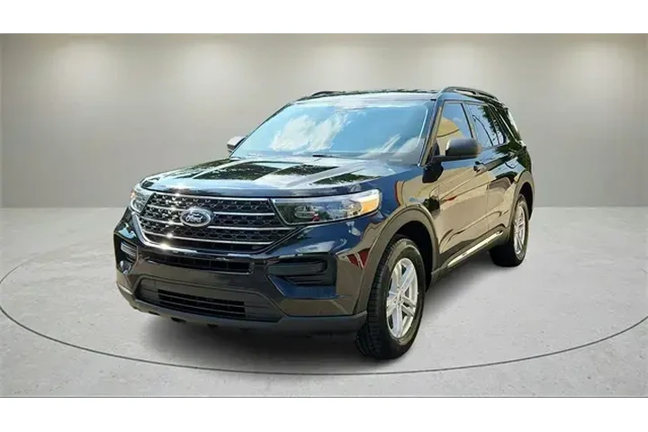 $24742 : Ford Explorer 2023 AWD XLT 4 image 7