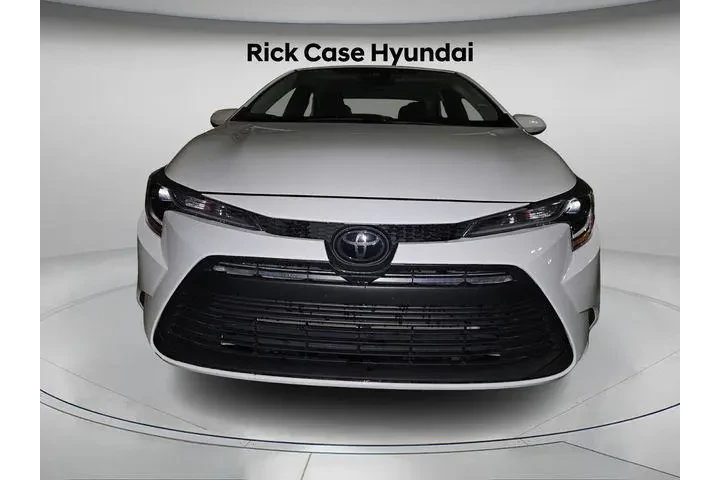 $18991 : Toyota Corolla 2024 LE 4dr S image 3