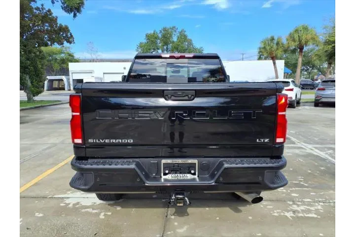 $72485 : Chevrolet Silverado 2500HD 2 image 6