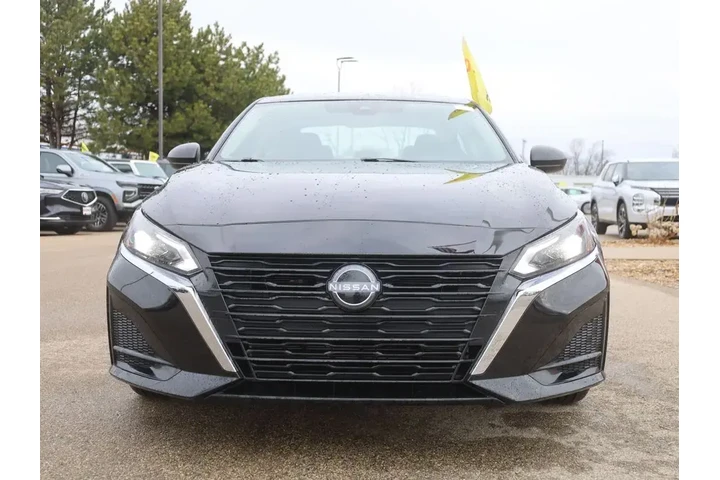 $20577 : Nissan Altima 2025 2.5 SV 4d image 3