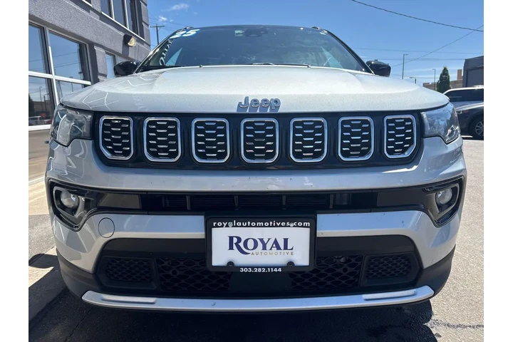 $24995 : 2025 Compass Limited 4x4 image 10