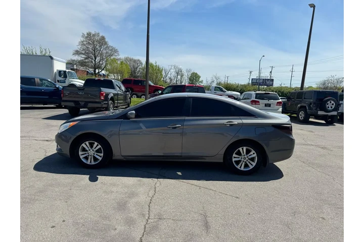 2013 Sonata 4dr Sdn 2.4L Auto image 5