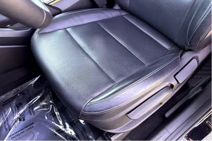 $27977 : Kia Telluride 2024 LX 4dr SU image 9