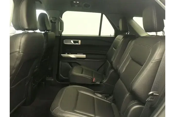$35412 : Ford Explorer 2024 AWD XLT 4 image 10