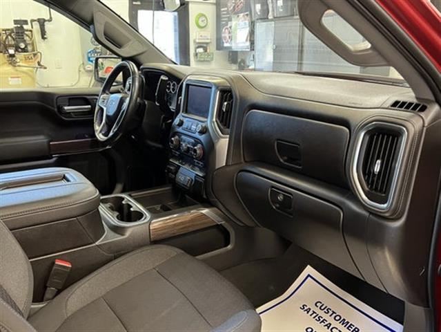 $44995 : 2021 Silverado 1500 RST image 9