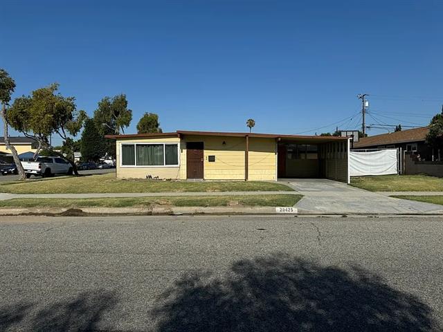 $900 : Welcome to LAKEWOOD,CA image 1