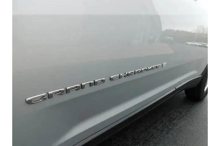 $24233 : Jeep Grand Cherokee 2022 4x4 image 7