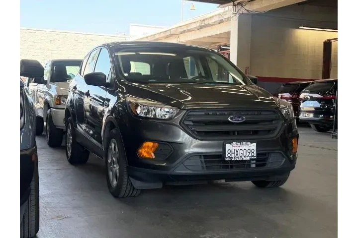 $13988 : Ford Escape 2019 S 4dr SUV image 1