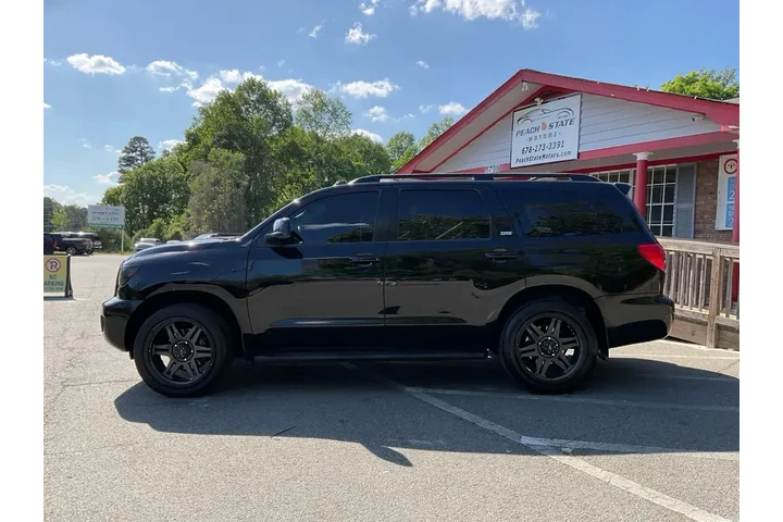 $22575 : Toyota Sequoia 2017 4x2 SR5 image 8