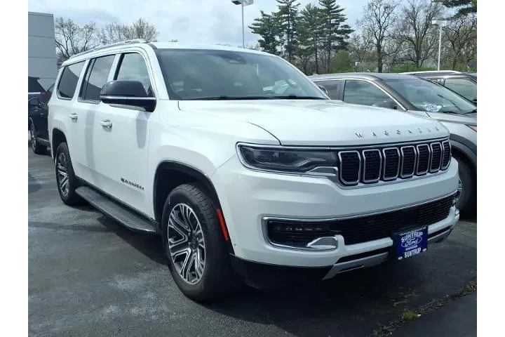 $34387 : Jeep Wagoneer L 2023 4x4 Car image 3