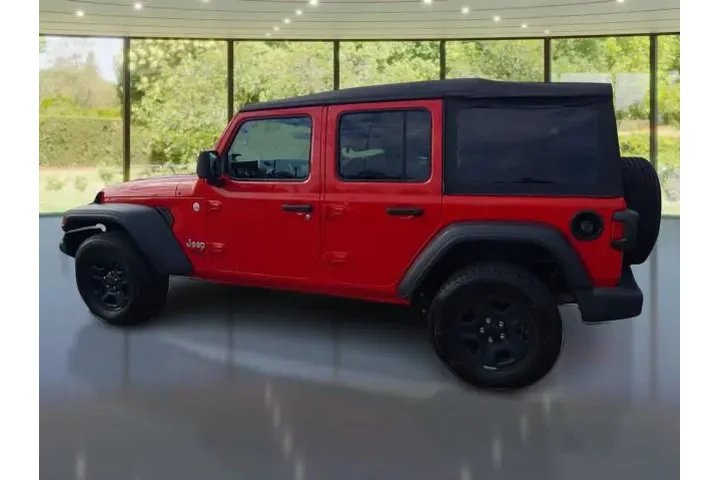 $29910 : Jeep Wrangler Unlimited 2021 image 2