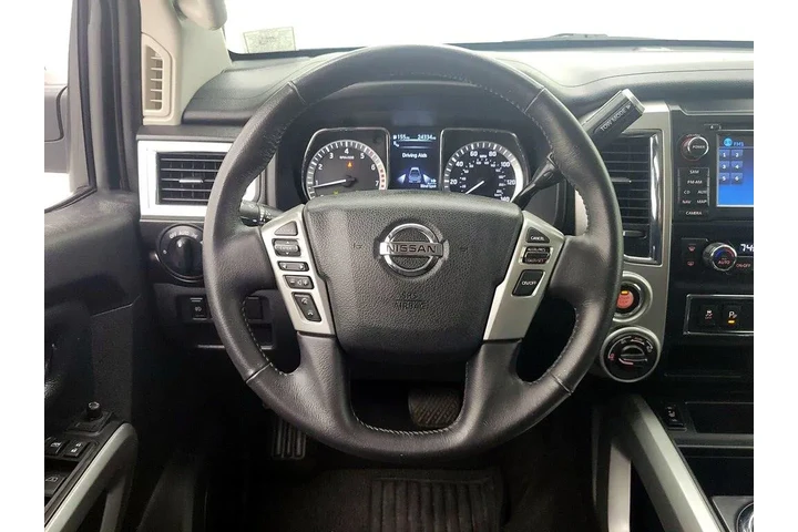 $30998 : Nissan Titan 2018 4x4 SV 4dr image 10