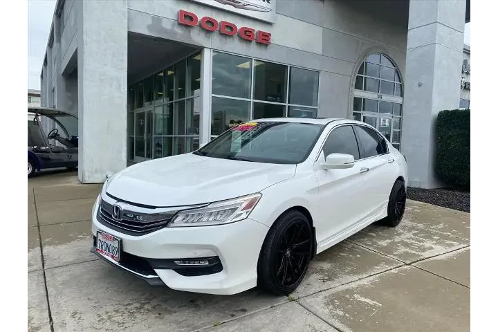 $20988 : Honda Accord 2016 Touring 4d image 1